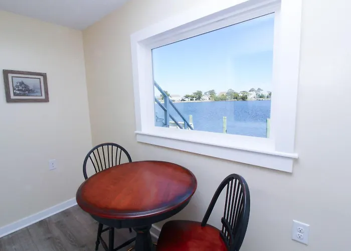 Fin 'N Feather Waterside Inn By Kees Vacations